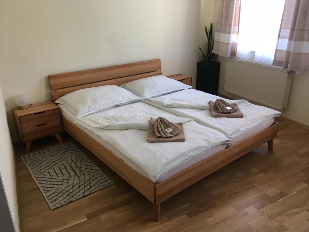 Lindenhof Ybbs Bed and Breakfast Ybbs an der Donau Exteriör bild