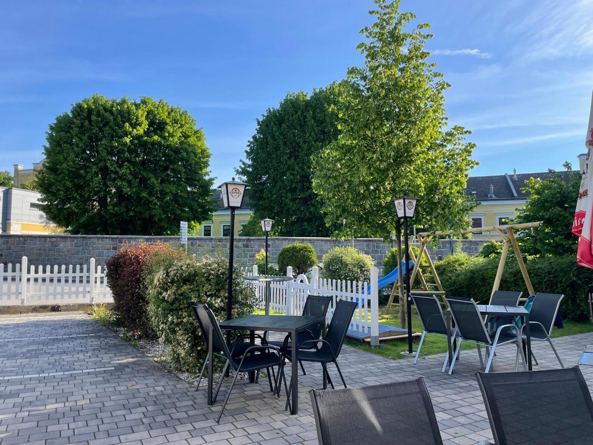 Lindenhof Ybbs Bed and Breakfast Ybbs an der Donau Exteriör bild